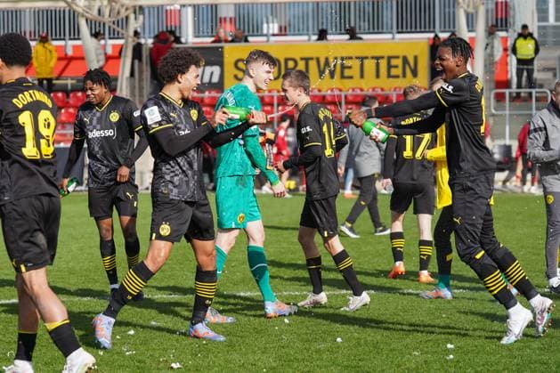 Saturday, 11 03 2023 Season 2022 2023 15 Matchday A Junior Bundesliga at Ulrich Haberland Stadion, Leverkusen, Germany SV Bayer Leverkusen U19 BV Borussia Dortmund U19 jubilation after winning the West German championship.