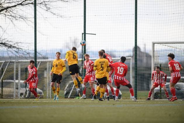 Dresdens Justin Bulang centered header SG Dynamo Dresden U19 1 FC Union Berlin Football season 2022 2023 Sportpark Ostra Dresden 11 March 2023
