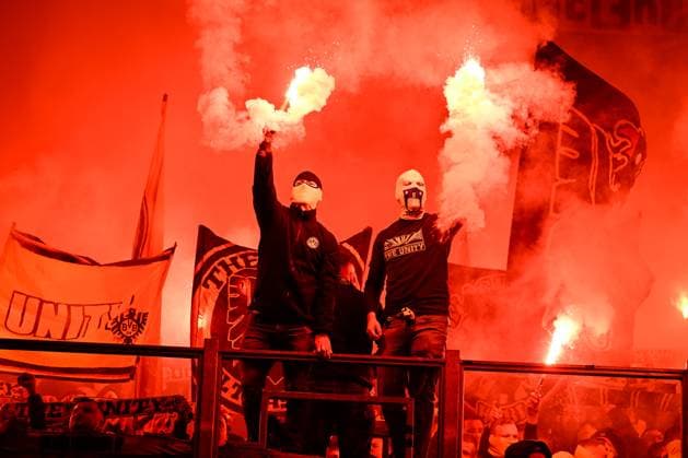 Sport Themen der Woche KW10 Sport Bilder des Tages Pyro Pyrotechnik der Dortmunder Fans, FC Schalke 04 vs. Borussia Dortmund, Fussball, 1. Bundesliga, 24. Spieltag, 11.03.2023 DFB regulations prohibit any use of photographs as image sequences and or quasi-video *** Pyro Pyrotechnics of Dortmund fans, FC Schalke 04 vs Borussia Dortmund, Football, 1 Bundesliga, 24 Spieltag, 11 03 2023 DFB regulations prohibit any use of photographs as image sequences and or quasi video Copyright: xkolbert-press MarcxNiemeyerx