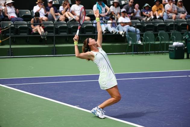 INDIAN WELLS, CA - MARCH 11: Marie Bouzkova (CZE) serves during the BNP Paribas Open on March 11, 2023 at the Indian Wells Tennis Garden in Indian Wells, CA. (Photo by George Walker Icon Sportswire) TENNIS: MAR 11 BNP Paribas Open Icon230311025