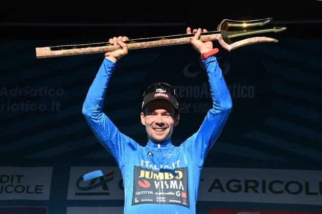 Bilder des Jahres 2023, Sport 03 März Sport Themen der Woche KW10 Sport Bilder des Tages Foto GianMattia D Alberto LaPresse 12 Marzo 2023 - San Benedetto del Tronto, Italia - ciclismo - 58a Edizione Tirreno Adriatico 2023 - San Benedetto del Tronto - San Benedetto del Tronto - 154 km- 7ma Tappa. Nella foto: ROGLIC Primo& x17e;, team JUMBO-VISMA, vincitore della gara Tirreno Adriatico 2023 March 12, 2023 Lido di Camaiore, Italy - sport, cycling - 58th Tirreno Adriatico 2023 - San Benedetto del Tronto - San Benedetto del Tronto. Stage 7 . In the pic: ROGLIC Primo& x17e;, team JUMBO-VISMA, the winner of Tirreno Adriatico 2023  Copyright: xGianMattiaxD Albertox xLaPressex
