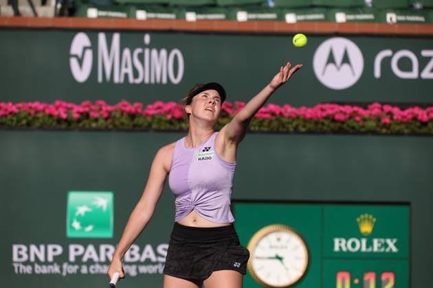 INDIAN WELLS, CA - MARCH 12: Linda Noskova (CZE) serves during the BNP Paribas Open on March 12, 2023 at the Indian Wells Tennis Garden in Indian Wells, CA. (Photo by George Walker Icon Sportswire) TENNIS: MAR 12 BNP Paribas Open Icon230312084