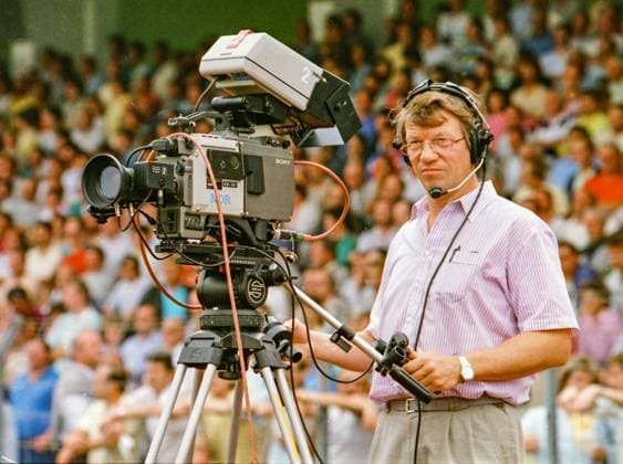 RECORD DATE NOT STATED Aus DFB Pokalspiel 1988 89 1. Runde VfL Wolfsburg - Eintracht Frankfurt 1:1 n.V. am 06.08.1988. Im Foto: NDR Sony Fernseh-Übertragungs-Kamera *** From DFB cup play 1988 89 1 round VfL Wolfsburg Eintracht Frankfurt 1 1 n V on 06 08 1988 In the photo NDR Sony television transmission camera