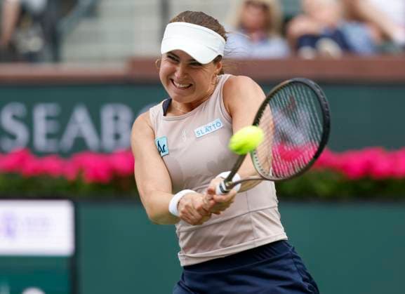 March 14, 2023 Rebecca Peterson of Sweden returns a shot against Coco Gauff during the 2023 BNP Paribas Open at Indian Wells Tennis Garden in Indian Wells, California. Mandatory Photo Credit: CSM Indian Wells United States of America - ZUMAc04_ 20230314_zaf_c04_038 Copyright: xCharlesxBausx