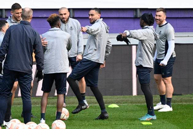 ANDERLECHT, BELGIUM - MARCH 15 : Teuma Teddy midfielder of Union St-Gilloise, Lapoussin Loic forward of Union St-Gilloise pictured during a training session ahead of the UEFA Europa League round of 16, 2nd leg between Royal Union Saint-Gilloise and FC Union Berlin on March 15, 2023 in Anderlecht, Belgium, 15 03 2023 ( Royal Union Saint-Gilloise v Union Berlin - UEFA Europa League Media Activities 15 03 2023 PhotoNews Panoramic 