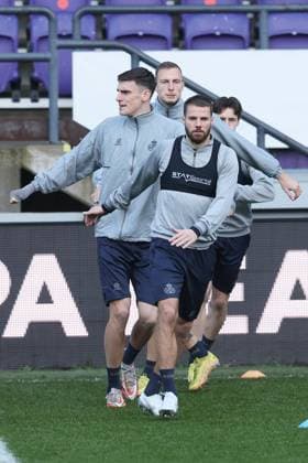 Union s Ross Sykes and Union s Bart Nieuwkoop pictured during a training session of Belgian soccer team Royale Union Saint-Gilloise, Wednesday 15 March 2023 in Anderlecht, Brussels. Union is preparing for tomorrow s game against German Union Berlin, the return leg of the round of 16 of the UEFA Europa League competition, after a 3-3 draw result at the first leg. BRUNOxFAHY  x62984566x