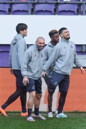Union s Teddy Teuma and Union s Cameron Puertas Castro pictured during a training session of Belgian soccer team Royale Union Saint-Gilloise, Wednesday 15 March 2023 in Anderlecht, Brussels. Union is preparing for tomorrow s game against German Union Berlin, the return leg of the round of 16 of the UEFA Europa League competition, after a 3-3 draw result at the first leg. BRUNOxFAHY  x62984571x