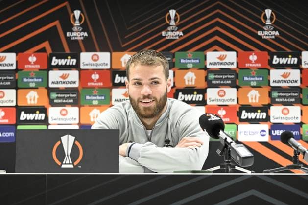 ANDERLECHT, BELGIUM - MARCH 15 : Nieuwkoop Bart defender of Union St-Gilloise talking to the press during a press conference, PK, Pressekonferenz ahead of the UEFA Europa League round of 16, 2nd leg between Royal Union Saint-Gilloise and FC Union Berlin on March 15, 2023 in Anderlecht, Belgium, 15 03 2023 ( Royal Union Saint-Gilloise v Union Berlin - UEFA Europa League Media Activities 15 03 2023 PhotoNews Panoramic 