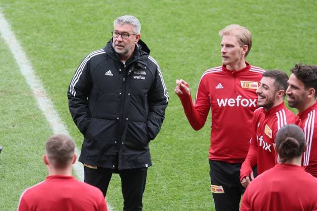 Berlin s head coach Urs Fischer pictured during a training session of German Union Berlin, Wednesday 15 March 2023 in Anderlecht, Brussels. Union Berlin is preparing for tomorrow s game against Belgian soccer team Royale Union Saint-Gilloise, the return leg of the round of 16 of the UEFA Europa League competition, after a 3-3 draw result at the first leg. BRUNOxFAHY  x63019454x