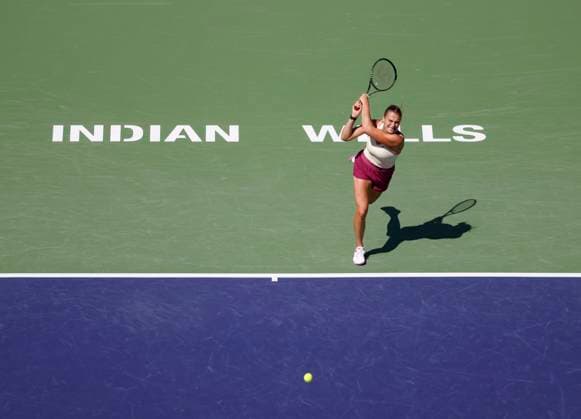 March 15, 2023 Aryna Sabalenka of Belarus returns a shot against Coco Gauff during the 2023 BNP Paribas Open at Indian Wells Tennis Garden in Indian Wells, California. Mandatory Photo Credit: CSM Indian Wells United States of America - ZUMAc04_ 20230315_zaf_c04_025 Copyright: xCharlesxBausx