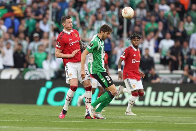 Mandatory Credit: Photo by Paul Currie Shutterstock (13820133ac) Wout Weghorst of Manchester United, ManU and Edgar of Real Betis Real Betis v Manchester United, UEFA Europa League, Round of 16, Second Leg, Football, Benito Villamarin Stadium, Seville, Spain - 16 Mar 2023 EDITORIAL USE ONLY No use with unauthorised audio, video, data, fixture lists, club league logos or live services. Online in-match use limited to 120 images, no video emulation. No use in betting, games or single club league player publications. Real Betis v Manchester United, UEFA Europa League, Round of 16, Second Leg, Football, Benito Villamarin Stadium, Seville, Spain - 16 Mar 2023 EDITORIAL USE ONLY No use with unauthorised audio, video, data, fixture lists, club league logos or live services. Online in-match use limited to 120 images, no video emulation. No use in betting, games or single club league player publications. Copyright: xPaulxCurrie Shutterstockx 13820133ac