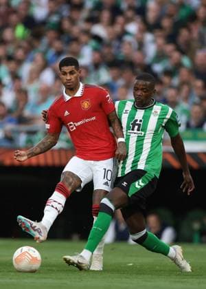 Seville, Spain, 16th March 2023. William Carvalho of Real Betis challenges Marcus Rashford of Manchester United, ManU during the UEFA Europa League match at Estadio Benito Villamarin, Seville. Picture credit should read: Jonathan Moscrop Sportimage EDITORIAL USE ONLY. No use with unauthorised audio, video, data, fixture lists, club league logos or live services. Online in-match use limited to 120 images, no video emulation. No use in betting, games or single club league player publications. SPI-2301-0004