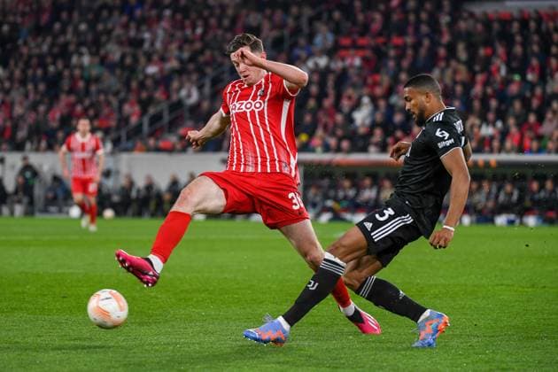 Football Europa League Round of 16 second leg 22 23 SC Freiburg vs Juventus Turin 16 03 2023 Michael Gregoritsch SC Freiburg 38 in a duel with Gleison Bremer Juventus Turin 3 Football Europa League Round of 16 second leg SC Freiburg vs Juventus Turin on Thursday, March 16, 2023 at Europa Park Stadium in Freiburg im Breisgau, Germany Copyright: xBEAUTIFULxSPORTS GerdxGruendlx