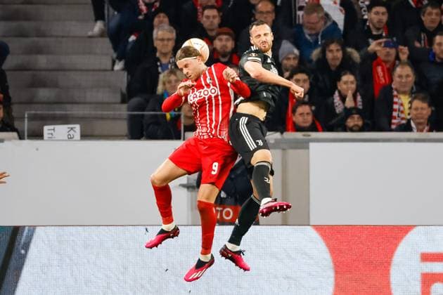 Lucas Hoeler SC Freiburg, 09 and Federico Gatti Juventus Turin, 15 in header duel , GER, SC Freiburg vs Juventus Turin, soccer, UEFA Europa League, round of 16, 16 03 2023 GER, SC Freiburg vs Juventus Turin, soccer, UEFA Europa League, round of 16, 16 03 2023 Freiburg im Breisgau, Germany Copyright: xEibner-Pressefoto GrantxHubbsx EP_GHS
