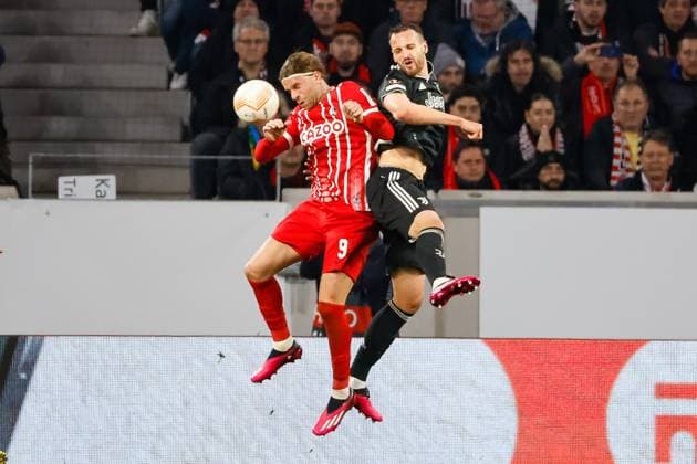 Lucas Hoeler SC Freiburg, 09 and Federico Gatti Juventus Turin, 15 in header duel , GER, SC Freiburg vs Juventus Turin, soccer, UEFA Europa League, round of 16, 16 03 2023 GER, SC Freiburg vs Juventus Turin, soccer, UEFA Europa League, round of 16, 16 03 2023 Freiburg im Breisgau, Germany Copyright: xEibner-Pressefoto GrantxHubbsx EP_GHS