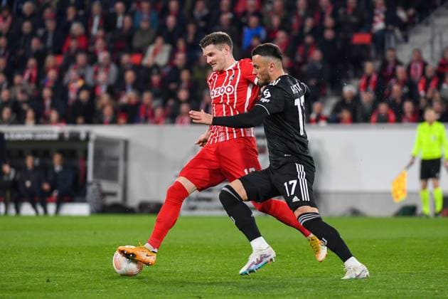 Football Europa League Round of 16 second leg 22 23 SC Freiburg vs Juventus Turin 16 03 2023 Federico Chiesa Juventus Turin 7 in duel with Lukas Kuebler SC Freiburg 17 Football Europa League Round of 16 second leg SC Freiburg vs Juventus Turin on Thursday, March 16, 2023 at the Europa Park stadium in Freiburg im Breisgau Copyright: xBEAUTIFULxSPORTS GerdxGruendlx