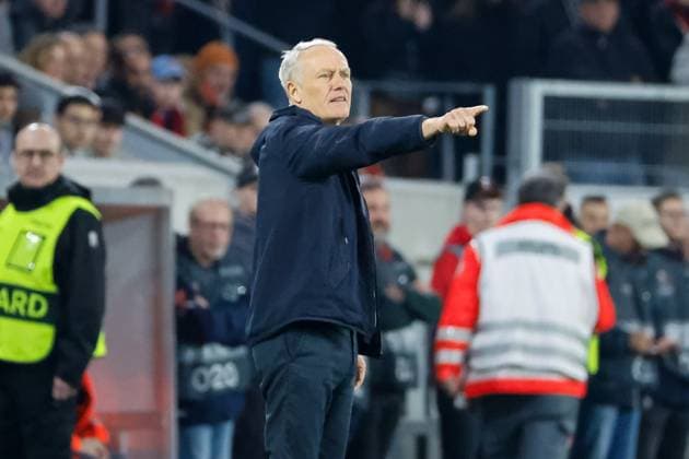 Christian Streich SC Freiburg, coach gesture, gestures , GER, SC Freiburg vs Juventus Turin, football, UEFA Europa League, round of 16, 16 03 2023 GER, SC Freiburg vs Juventus Turin, football, UEFA Europa League, round of 16, 16 03 2023 Freiburg im Breisgau, Germany Copyright: xEibner-Pressefoto GrantxHubbsx EP_GHS
