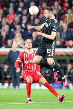 16 03 2023, xtvx, football UEFA Europa League 1 8 final, SC Freiburg Juventus Turin emspor, v l Lucas Hoeler SC Freiburg Federico Gatti Juventus Turin duel, action, action, battle for the ball DFL DFB REGULATIONS PROHIBIT ANY USE OF PHOTOGRAPHS AS IMAGE SEQUENCES AND OR QUASI VIDEO Freiburg
