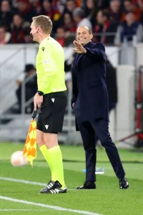 16 03 2023, xtvx, football UEFA Europa League 1 8 final, SC Freiburg Juventus Turin emspor, v l coach coach Massimiliano Allegri Juventus Turin gestures gives instructions, gesticulate DFL DFB REGULATIONS PROHIBIT ANY USE OF PHOTOGRAPHS as IMAGE SEQUENCES and or QUASI VIDEO Freiburg