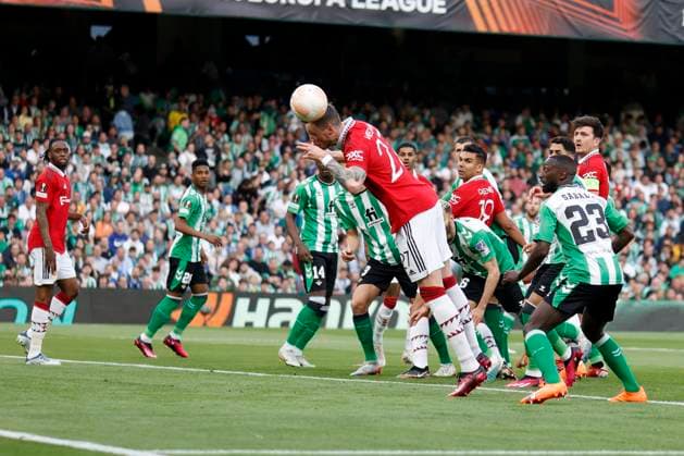 March 16, 2023, Seville, Spain: WOUT WEGHORST of Manchester United, ManU (C) tries to shoot during the Europa League Round of 16 (2st leg) soccer match between Real Betis and Manchester United at the Ramon Sanchez Pizjuan Stadium Seville Spain - ZUMAa142 20230316_zap_a142_006 Copyright: xDanielxGonzalezxAcunax