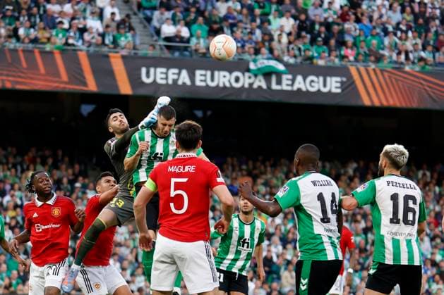 March 16, 2023, Seville, Spain: RUI SILVA of Betis (C) makes a save during the Europa League Round of 16 (2st leg) soccer match between Real Betis and Manchester United, ManU at the Ramon Sanchez Pizjuan Stadium Seville Spain - ZUMAa142 20230316_zap_a142_016 Copyright: xDanielxGonzalezxAcunax