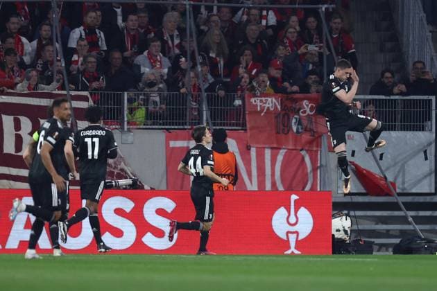 Sc Freiburg - Juventus Fc Dusan Vlahovic of Juventus Fc celebrates after scoring his team s first goal during the Uefa Europa League round of 16 second leg match beetween Sc Freiburg and Juventus Fc at Stade Europa-Park on March 16 2023 in Freiburg, Germany . Freiburg Stade Europa-Park Germany Copyright: xMarcoxCanonierox