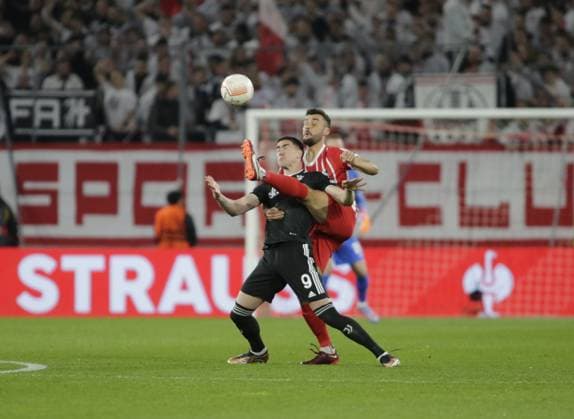 Dusan Vlahovic of Juventus and Manuel Gulde of SC Freiburg during the second leg of the Uefa Europa League football match between Sc Freiburg and Juventus Fc on 16 March 2023 at Europa Park Stadion, Frieburg, Germany. Photo Nderim Kaceli  Copyright: xNderimxKaceli LiveMediax xipa-agx xLivexMediax 0 IPA_IPA36778235