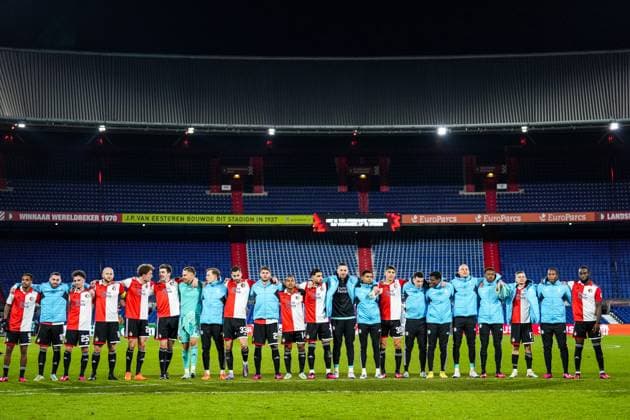 UEFA Europa League: Feyenoord v Shakhtar Donetsk Rotterdam - Players of Feyenoord celebrate the win during the match between Feyenoord v Shakhtar Donetsk at Stadion Feijenoord De Kuip on 16 March 2023 in Rotterdam, the Netherlands. Copyright: xTomxBodex