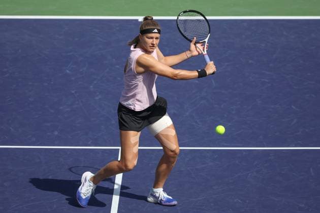 INDIAN WELLS, CA - MARCH 16: Karolina Muchova (CZE) hits a volley during the BNP Paribas Open on March 16, 2023 at the Indian Wells Tennis Garden in Indian Wells, CA. (Photo by George Walker Icon Sportswire) TENNIS: MAR 16 BNP Paribas Open Icon230316005