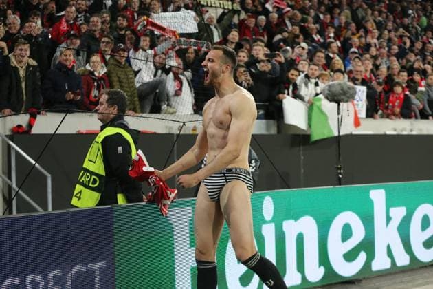 Sport Themen der Woche KW11 Sport Bilder des Tages 16.03.2023, xtvx, Fussball UEFA Europa League 1 8 Finale, SC Freiburg - Juventus Turin, Federico Gatti, emspor, v.l. (DFL DFB REGULATIONS PROHIBIT ANY USE OF PHOTOGRAPHS as IMAGE SEQUENCES and or QUASI-VIDEO) Freiburg *** 16 03 2023, xtvx, football UEFA Europa League 1 8 final, SC Freiburg Juventus Turin, Federico Gatti, emspor, v l DFL DFB REGULATIONS PROHIBIT ANY USE OF PHOTOGRAPHS as IMAGE SEQUENCES and or QUASI VIDEO Freiburg