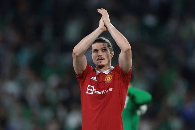 Seville, Spain, 16th March 2023. Marcel Sabitzer of Manchester United, ManU applauds the fans following the final whistle of the UEFA Europa League match at Estadio Benito Villamarin, Seville. Picture credit should read: Jonathan Moscrop Sportimage EDITORIAL USE ONLY. No use with unauthorised audio, video, data, fixture lists, club league logos or live services. Online in-match use limited to 120 images, no video emulation. No use in betting, games or single club league player publications. SPI-2301-0035
