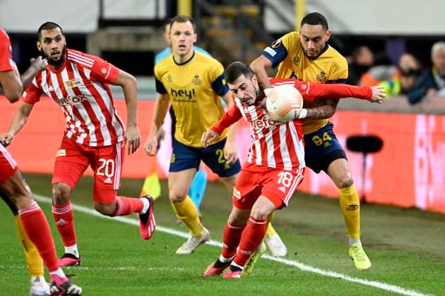 ANDERLECHT, BELGIUM - MARCH 16 : Juranovic Josip defender of Union Berlin and Lapoussin Loic forward of Union St-Gilloise during the UEFA Europa League round of 16, 2nd leg between Royal Union Saint-Gilloise and FC Union Berlin on March 16, 2023 in Anderlecht, Belgium, 16 03 2023 ( Royal Union Saint-Gilloise v Union Berlin - UEFA Europa League PhotoNews Panoramic 