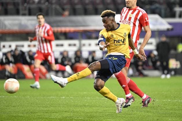 ANDERLECHT, BELGIUM - MARCH 16 : Adingra Simon defender of Union St-Gilloise during the UEFA Europa League round of 16, 2nd leg between Royal Union Saint-Gilloise and FC Union Berlin on March 16, 2023 in Anderlecht, Belgium, 16 03 2023 ( Royal Union Saint-Gilloise v Union Berlin - UEFA Europa League PhotoNews Panoramic 