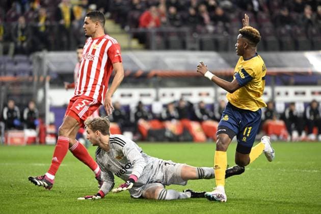 ANDERLECHT, BELGIUM - MARCH 16 : Ronnow Frederik goalkeeper of Union Berlin , Adingra Simon defender of Union St-Gilloise during the UEFA Europa League round of 16, 2nd leg between Royal Union Saint-Gilloise and FC Union Berlin on March 16, 2023 in Anderlecht, Belgium, 16 03 2023 ( Royal Union Saint-Gilloise v Union Berlin - UEFA Europa League PhotoNews Panoramic 