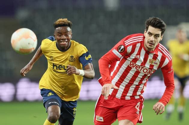 Union s Simon Adingra and Berlin s Diogo Leite fight for the ball during a soccer game between Belgian Royale Union Saint-Gilloise and German Union Berlin, Thursday 16 March 2023 in Anderlecht, Brussels, the return leg of the round of 16 of the UEFA Europa League competition, after a 3-3 draw result at the first leg. BRUNOxFAHY  x63144368x