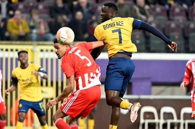 ANDERLECHT, BELGIUM - MARCH 16 : Doekhi Danilho defender of Union Berlin and Boniface Victor forward of Union St-Gilloise during the UEFA Europa League round of 16, 2nd leg between Royal Union Saint-Gilloise and FC Union Berlin on March 16, 2023 in Anderlecht, Belgium, 16 03 2023 ( Royal Union Saint-Gilloise v Union Berlin - UEFA Europa League PhotoNews Panoramic 