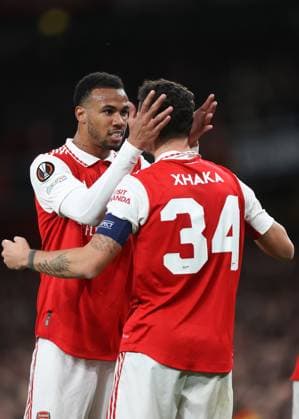 Arsenal gegen Sporting 16. März 2023, London UEFA EUROPA League Fußball Achtelfinale, 2. Spiel Arsenal gegen Sporting Clube de Portugal Gabriel von Arsenal feiert sein erstes Tor mit Granit Xhaka von Arsenal Foto Charlotte Wilson Abseits London UK  Copyright: xCharlottexWilsonx xOffsidexOffside