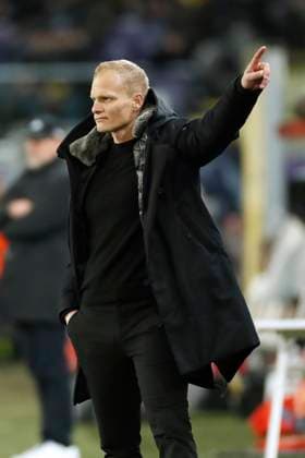 ANDERLECHT, BELGIUM - MARCH 16 : Geraerts Karel head coach of Union St-Gilloise during the UEFA Europa League round of 16, 2nd leg between Royal Union Saint-Gilloise and FC Union Berlin on March 16, 2023 in Anderlecht, Belgium, 16 03 2023 ( Royal Union Saint-Gilloise v Union Berlin - UEFA Europa League PhotoNews Panoramic 