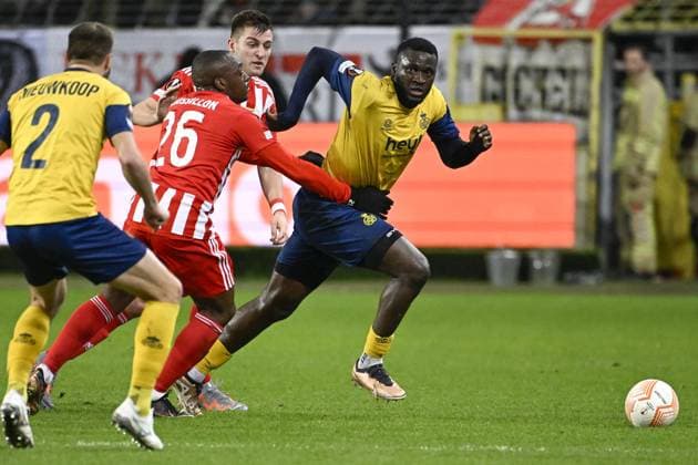 Berlin s Jerome Roussillon and Union s Victor Boniface fight for the ball during a soccer game between Belgian Royale Union Saint-Gilloise and German Union Berlin, Thursday 16 March 2023 in Anderlecht, Brussels, the return leg of the round of 16 of the UEFA Europa League competition, after a 3-3 draw result at the first leg. LAURIExDIEFFEMBACQ  x63146317x
