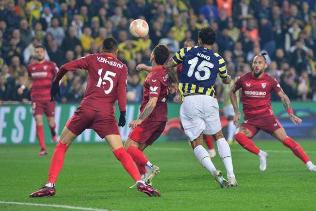 Joshua King of Fenerbahce and Youssef En Nesyri of Sevilla during the UEFA Europa League round of 16 leg two match between Fenerbahce and Sevilla FC at Ulker Sukru Saracoglu Stadium in Istanbul, Turkey on March 16, 2023. Istanbul Turkey Copyright: xSeskimphotox Fenerbahce-Sevilla-16323 (95)
