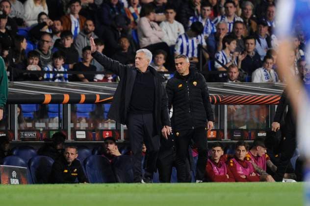 Partido de vuelta de octavos de final de la Europa League disputado entre Real Sociedad y Roma. En la imagen, Mourinho. Second leg match of the Europa League last 16 played between Real Sociedad y Roma. In this picture, Mourinho. JOSUNExMTZ.xDExALBENIZ  -ecommerce-Fotos eCommerce-2-133550835