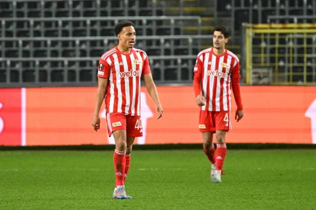 Football, men, season 2022 2023, Europa League Round of 16, second leg , Royale Union Saint Gilloise 1 FC Union Berlin at Lotto Park Brussels, v l Jamie Leweling 1 FC Union Berlin and Diogo Leite 1 FC Union Berlin disappointed , 16 03 2023, Copyright: xMatthiasxKochx