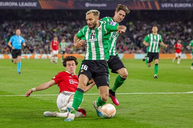 Real Betis v Manchester United, ManU Europa League 16 03 2023. Facundo Pellistri (28) of Manchester United shoots towards the goal during the Europa League match between Real Betis and Manchester United at Estadio Benito Villamarin, Seville, Spain on 16 March 2023. Editorial use only , Copyright: xNigelxKeenex PSI-17076-0063