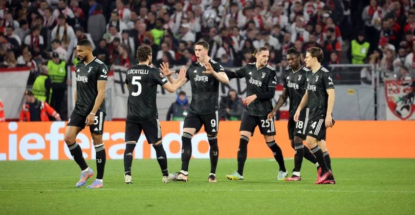 16 03 23 SC Freiburg Juventus Turin Germany, Freiburg, 16 03 2023, football, Europa League, round of 16, SC Freiburg Juventus Turin 3 v l Dusan Vlahovic Juventus Turin cheer penalty goal 0 1 Vlahovic