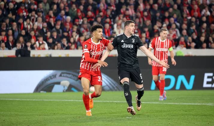 16 03 23 SC Freiburg Juventus Turin Germany, Freiburg, 16 03 2023, Football, Europa League, Round of 16, SC Freiburg Juventus Turin v l Kenneth Schmidt SC Freiburg , Dusan Vlahovic Juventus Turin