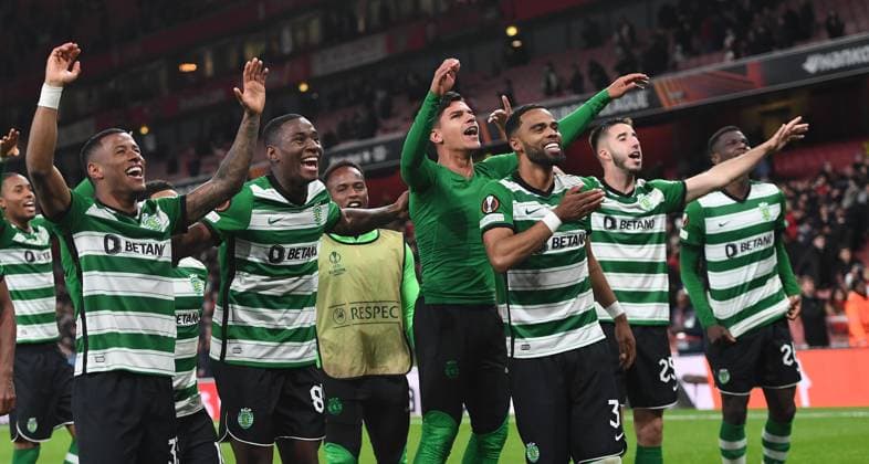 Arsenal v Sporting Clube de Portugal UEFA Europa League Sporting Clube de Portugal players celebrate after the UEFA Europa League Round of 16 Second Leg match at the Emirates Stadium, London Content Not Available For UK Newspapers Copyright: xNigelxBramleyx FIL-18256-0057 UK Newspapers OUT