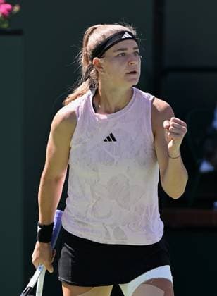 INDIAN WELLS, CA - MARCH 16: Karolina Muchova of the Czech Republic reacts after winning a point during a quarterfinals match at the BNP Paribas Open tennis tournament played on March 16, 2023 at the Indian Wells Tennis Garden in Indian Wells, CA. (Photo by John Cordes Icon Sportswire) TENNIS: MAR 16 BNP Paribas Open Icon506230316059