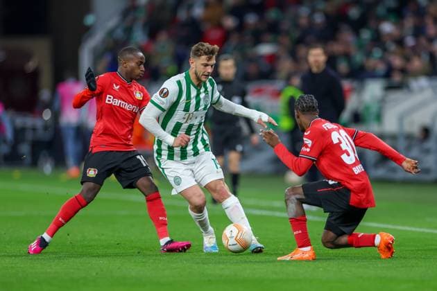 Ferencvarosi TC v Bayer 04 Leverkusen: Round of 16 Leg Two - UEFA Europa League Balint Vecsei v Moussa Diaby and Jeremie Frimpong during the UEFA Europa League round of 16 leg two match between Ferencvarosi TC and Bayer 04 Leverkusen at Puskas Arena on March 16, 2023 in Budapest, Hungary. Budapest Hungary  Copyright: xHorvathxTamasx originalFilename:tamas-notitle230317_npi68.jpg