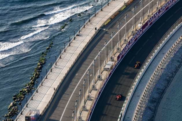 55 Carlos Sainz ESP, Scuderia Ferrari , 4 Lando Norris GBR, McLaren F1 Team , F1 Grand Prix of Saudi Arabia at Jeddah Corniche Circuit on March 17, 2023 in Jeddah, Saudi Arabia Photo by HOCH ZWEI Jeddah Saudi Arabia