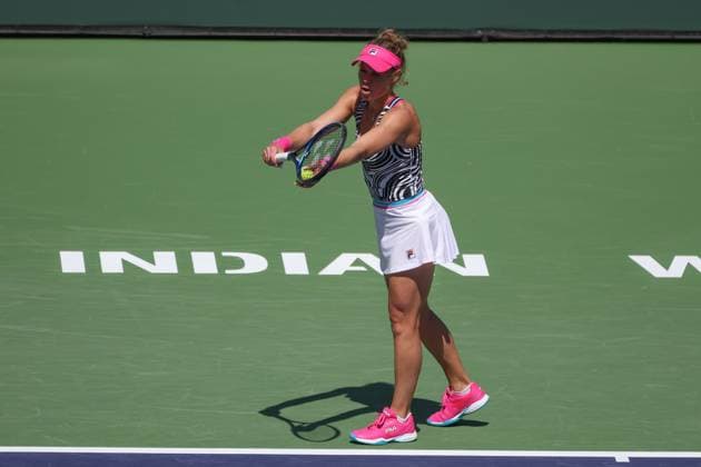 INDIAN WELLS, CA - MARCH 17: Laura Siegemund (GER) serves during the BNP Paribas Open on March 17, 2023 at the Indian Wells Tennis Garden in Indian Wells, CA. (Photo by George Walker Icon Sportswire) TENNIS: MAR 17 BNP Paribas Open Icon230317043